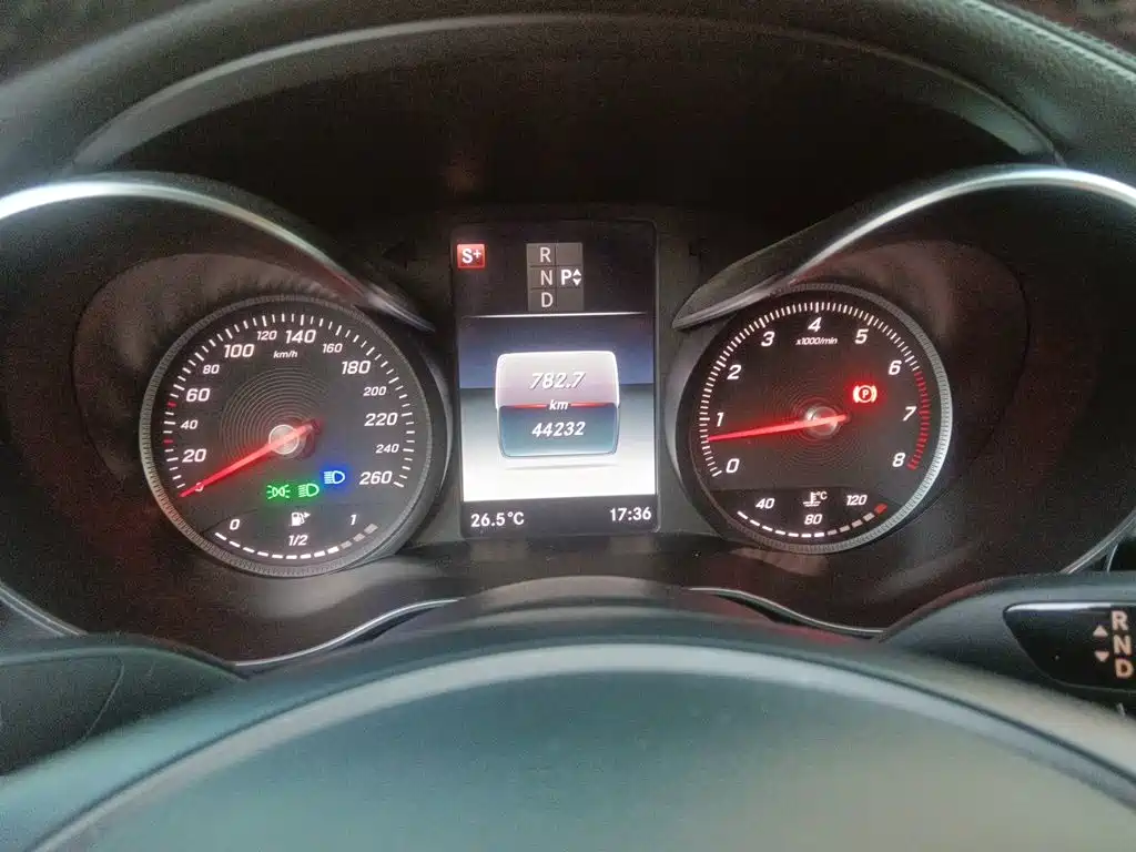 Mercedes-Benz C-Class — миниатюра 12