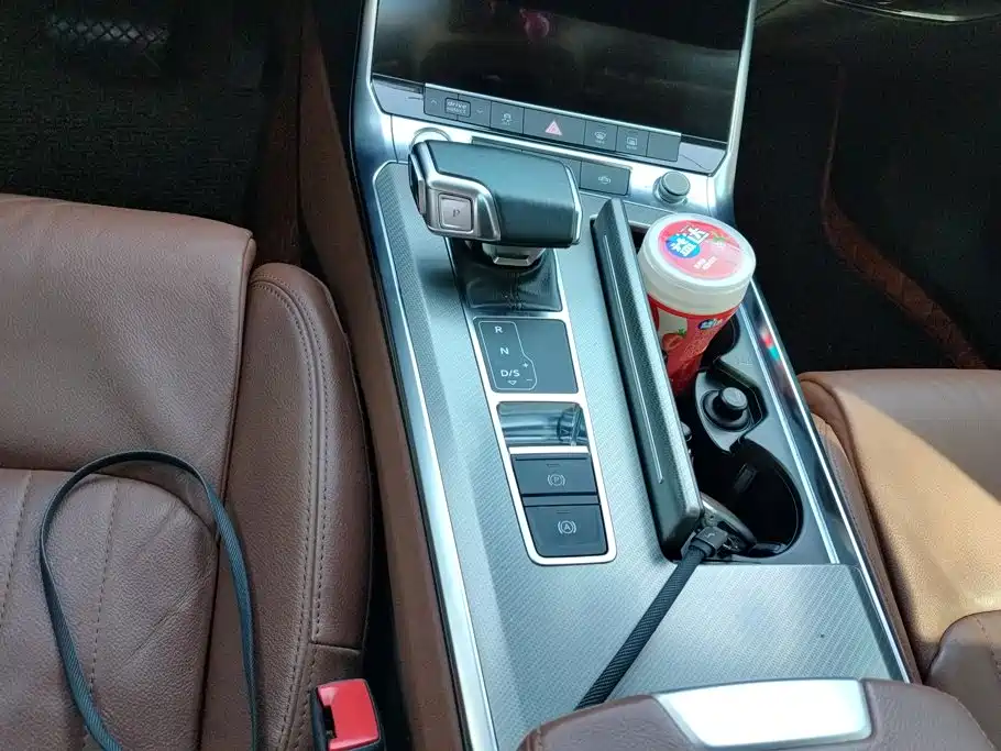 Audi A6L — миниатюра 16