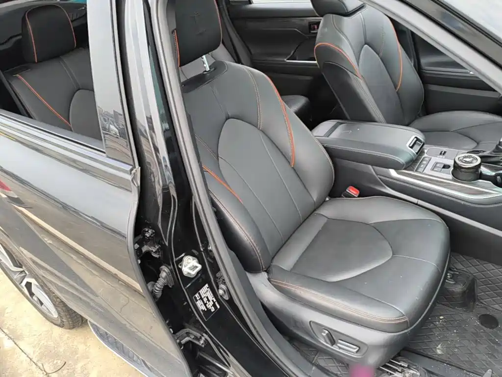 Toyota Crown Kluger — миниатюра 25