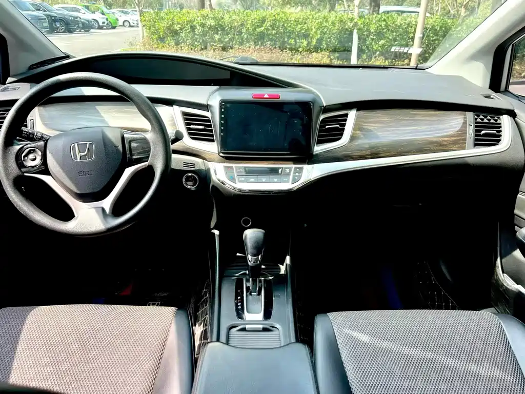 Honda Jade — миниатюра 5