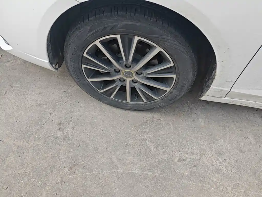 Roewe i5 — миниатюра 23