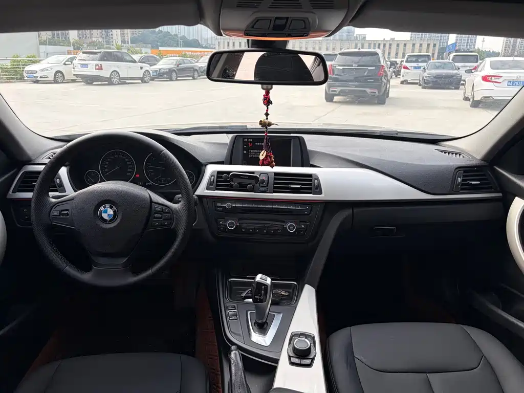 BMW 3 Series — миниатюра 11