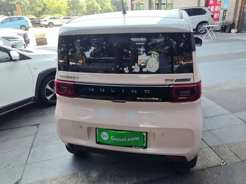 Wuling MINIEV — миниатюра 6