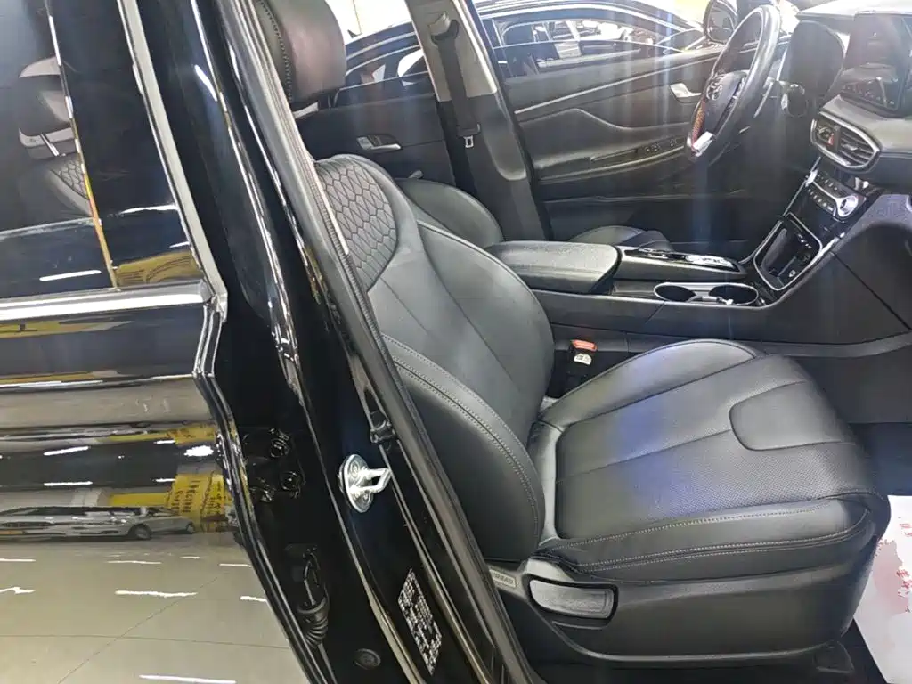 Hyundai Santa Fe — миниатюра 25