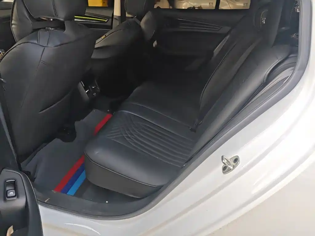 Roewe i5 — миниатюра 17