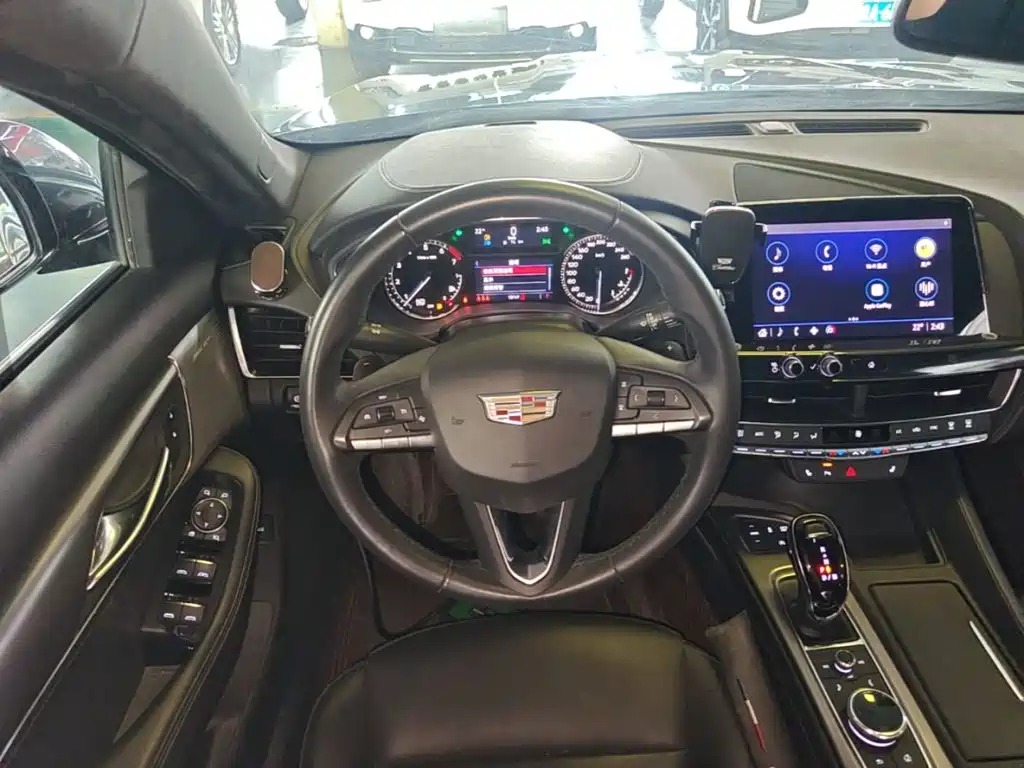 Cadillac CT5 — миниатюра 11