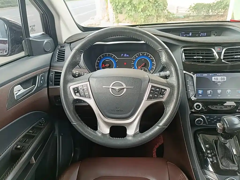 Haima Familia MPV — миниатюра 11