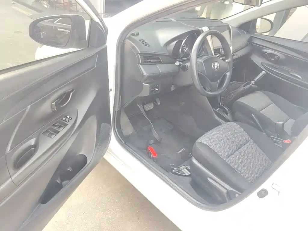 Toyota Vios FS — миниатюра 16