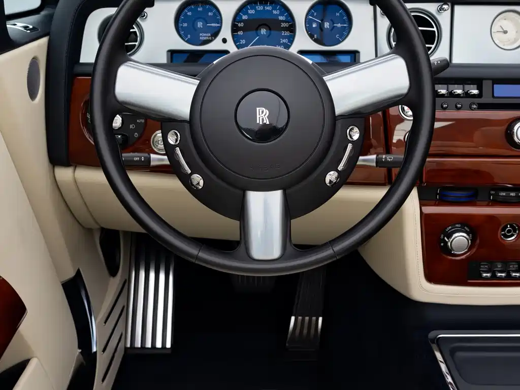 Rolls-Royce Phantom — миниатюра 11