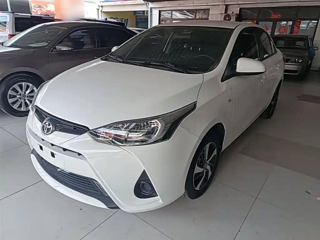 Toyota Yaris L 2019