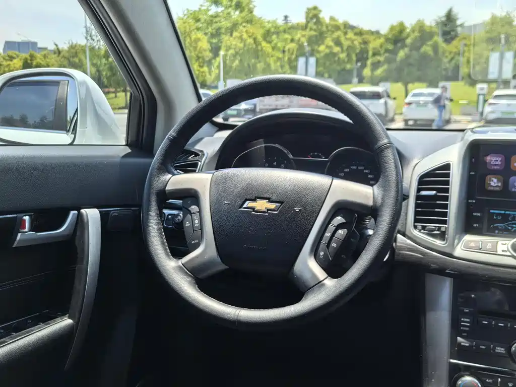 Chevrolet Captiva — миниатюра 7