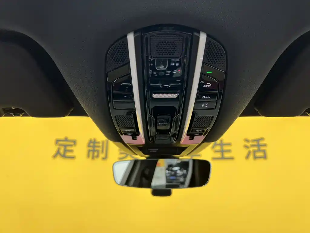 Porsche Cayenne — миниатюра 31