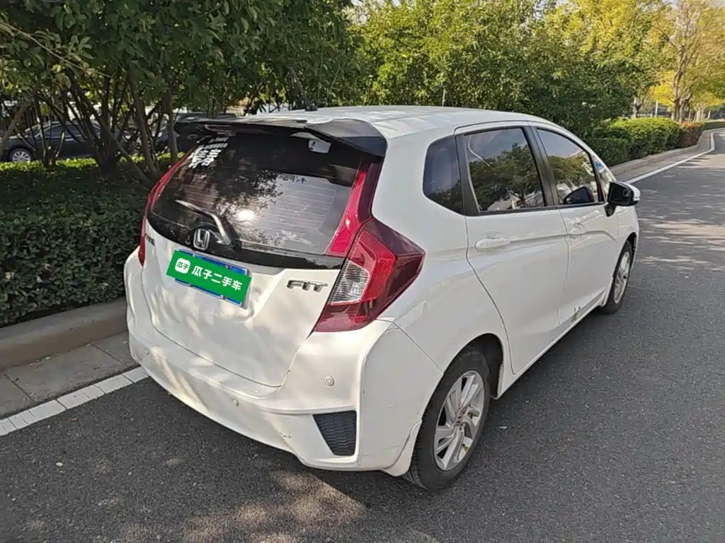 Honda Fit — миниатюра 7
