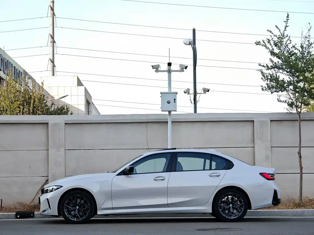 BMW 3 Series — миниатюра 2