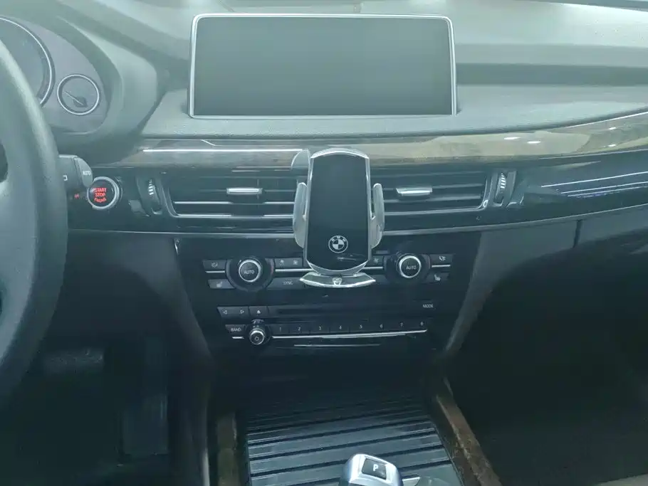 BMW X5 (Import) — миниатюра 13