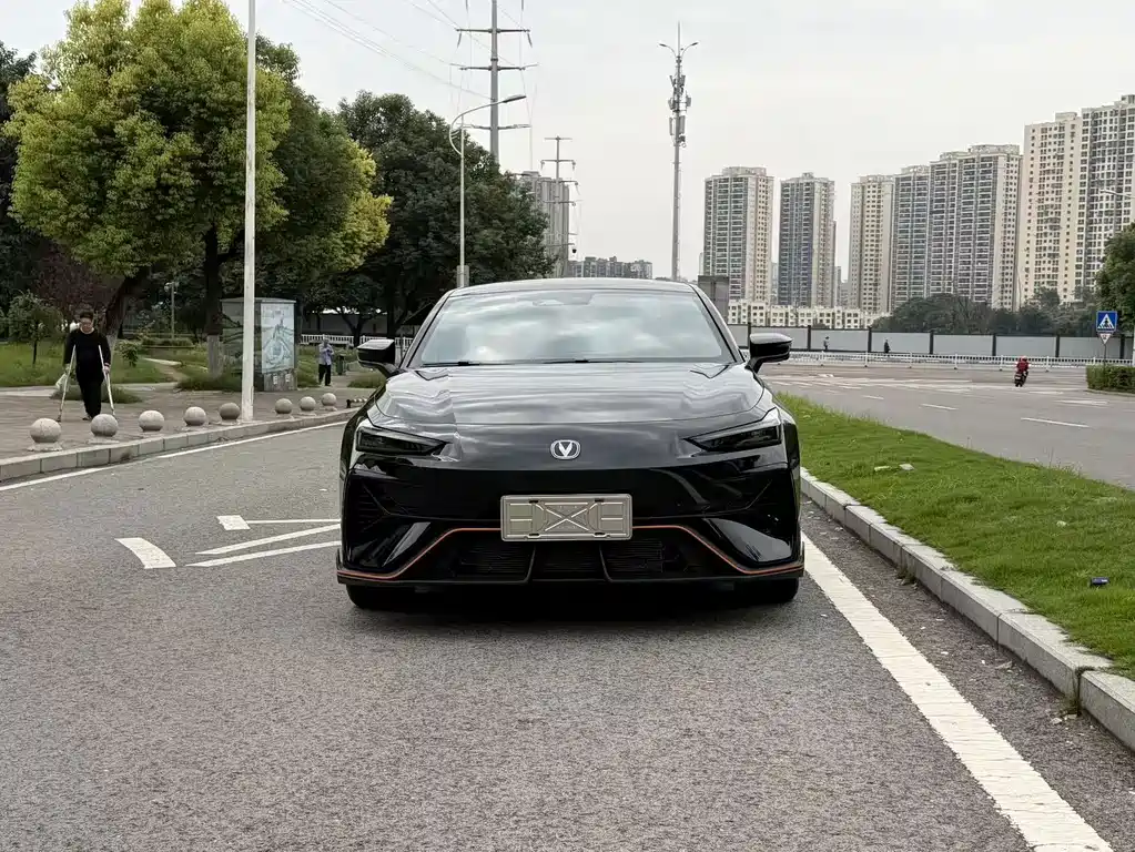 Changan UNI-V — миниатюра 2