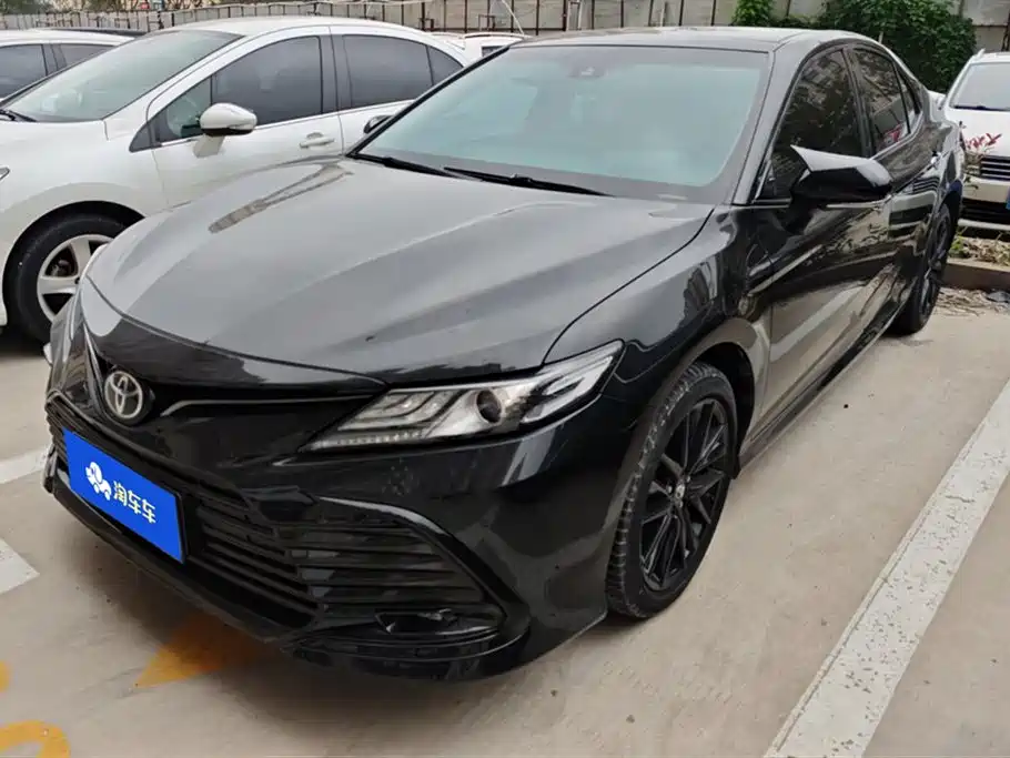 TOYOTA CAMRY