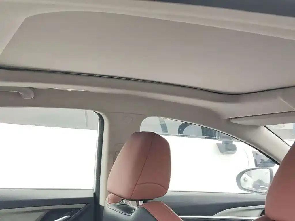 Changan Eado — миниатюра 8