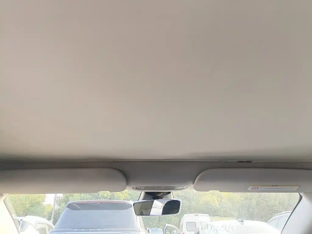 Tesla Model 3 — миниатюра 18