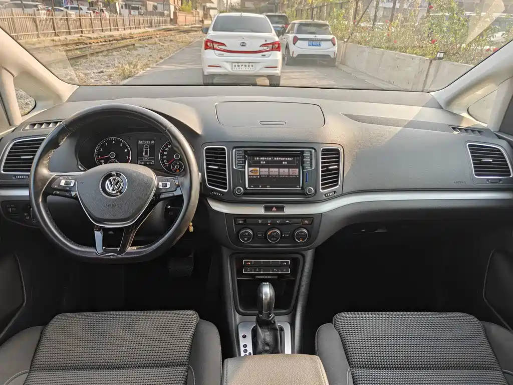 Volkswagen Sharan — миниатюра 19