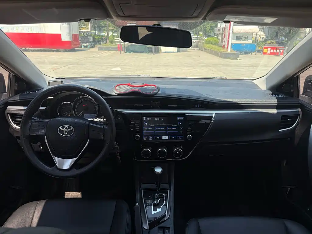 Toyota Corolla — миниатюра 8