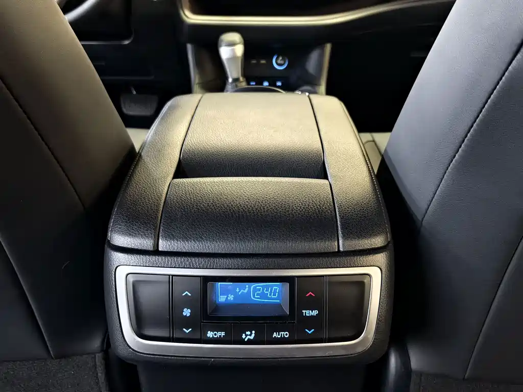 Toyota Highlander — миниатюра 13