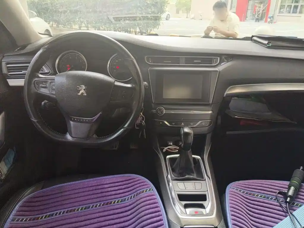 Peugeot 408 — миниатюра 5
