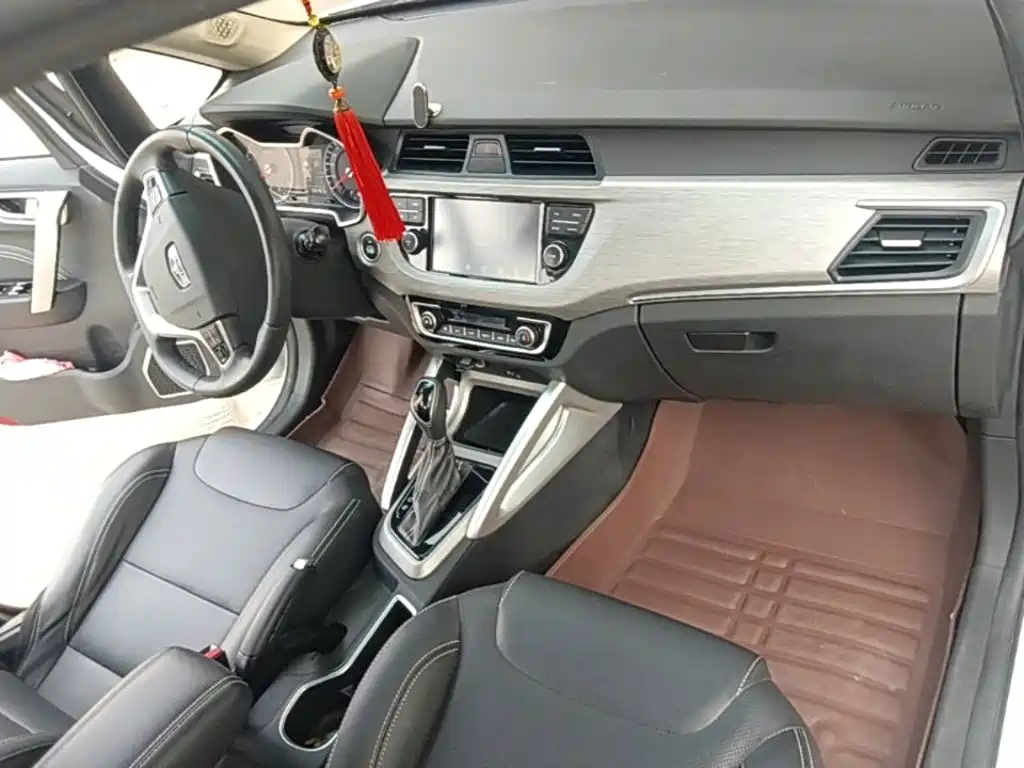 Geely Vision X3 — миниатюра 10