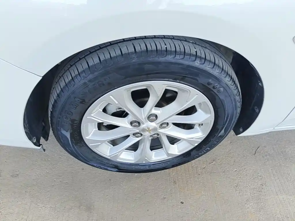 Chevrolet Monza — миниатюра 23