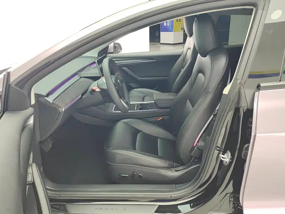Tesla Model 3 — миниатюра 9
