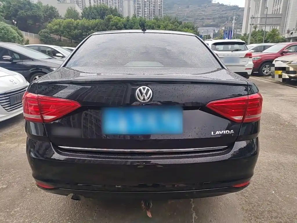 Volkswagen Lavida — миниатюра 6