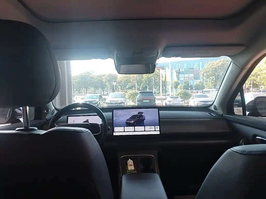Leapmotor Leapmotor C10 — миниатюра 18