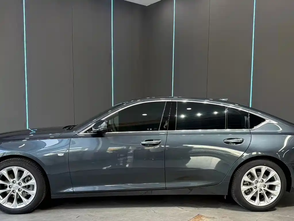 Cadillac CT5 — миниатюра 4