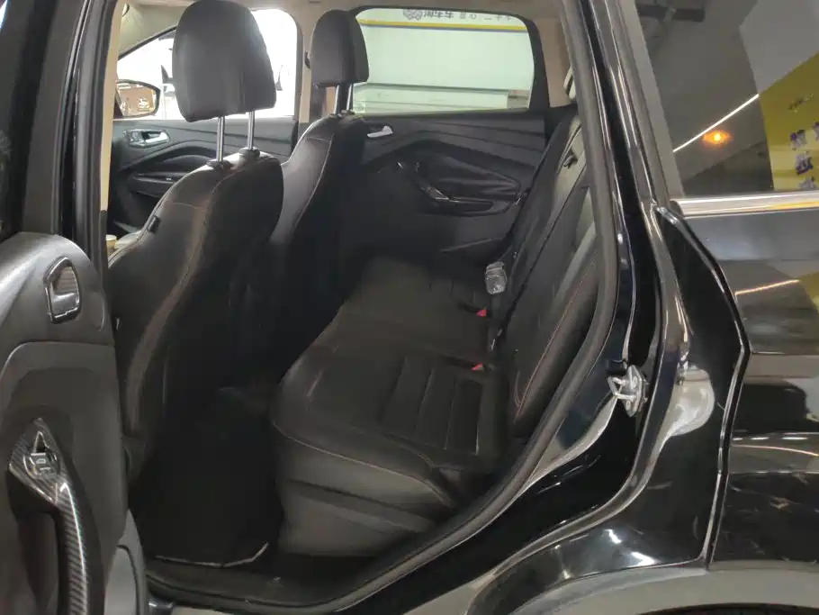 Ford Kuga — миниатюра 11