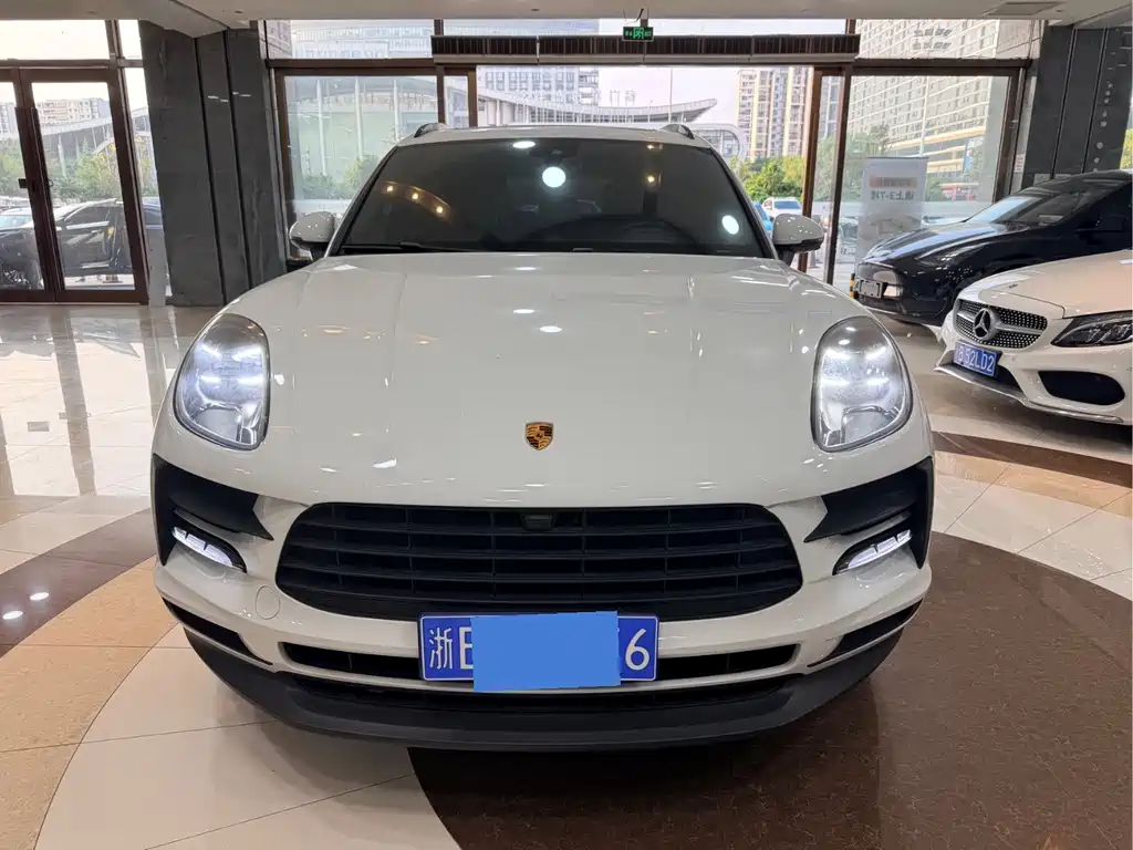 Porsche Macan — миниатюра 2