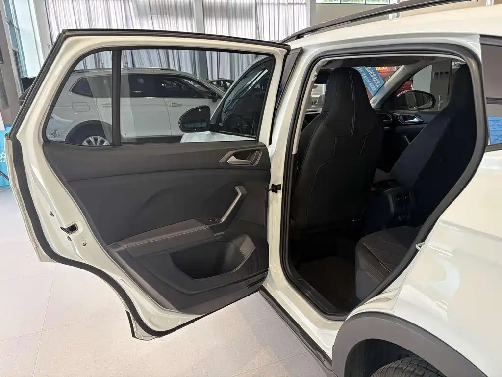 Volkswagen Tharu — миниатюра 6