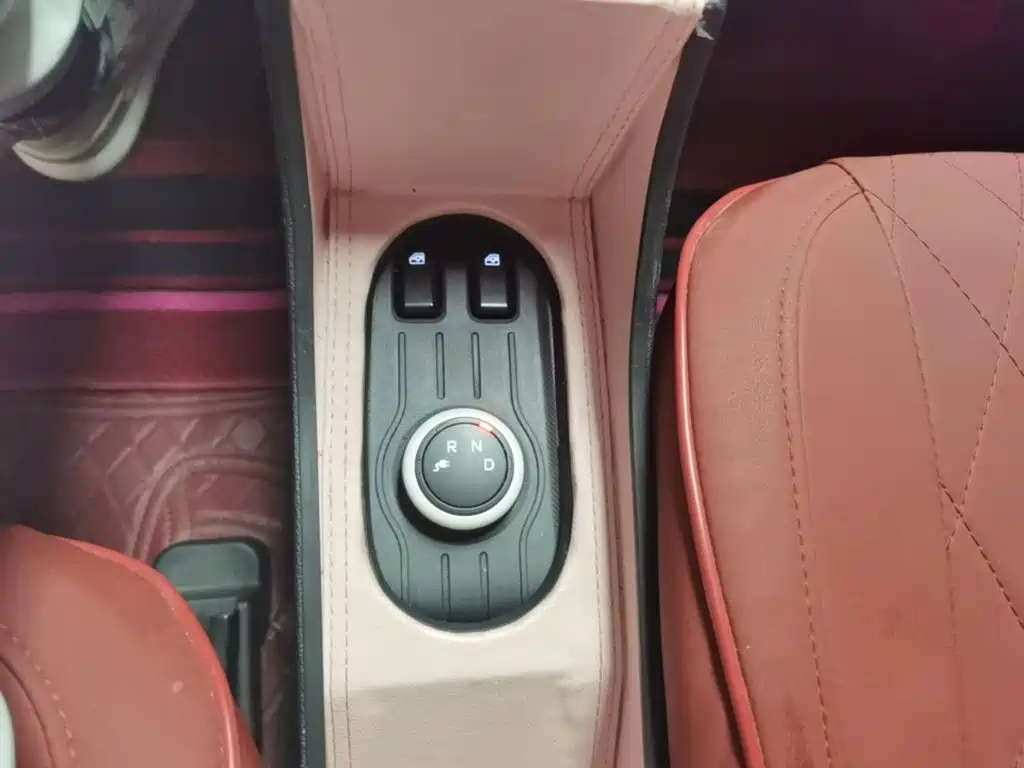 Wuling MINIEV — миниатюра 14