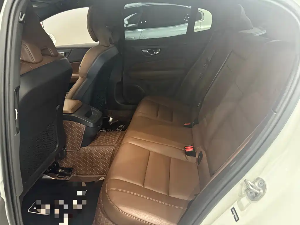 Volvo S60 — миниатюра 6