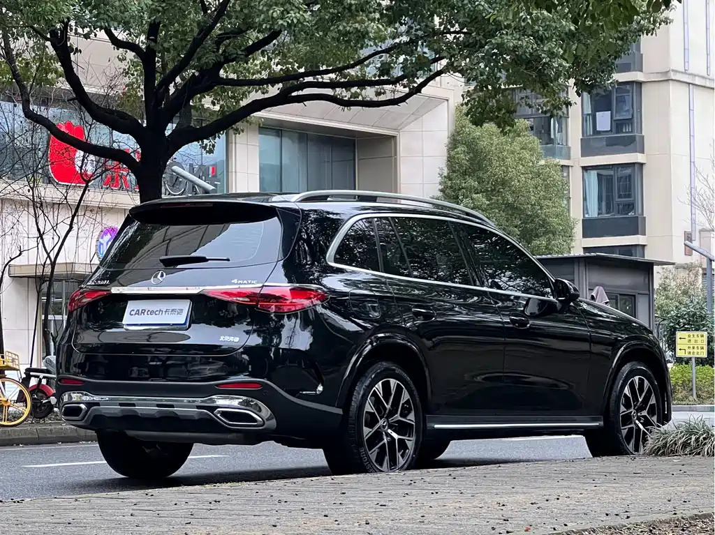 Mercedes-Benz GLC 2023 GLC 260 L 4MATIC Luxury 5 мест
