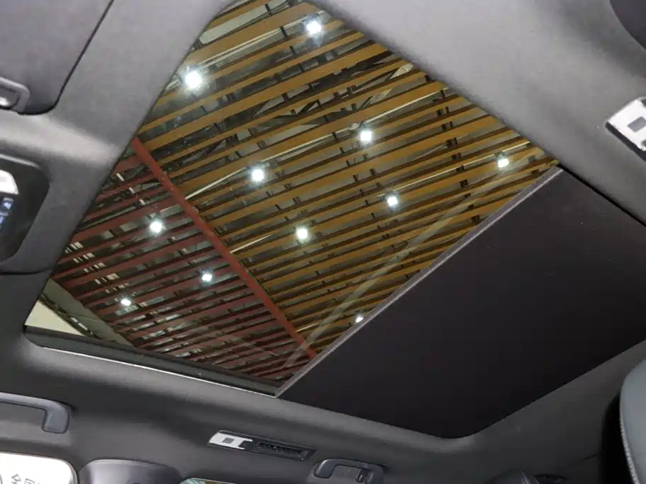 Toyota Crown Kluger — миниатюра 17