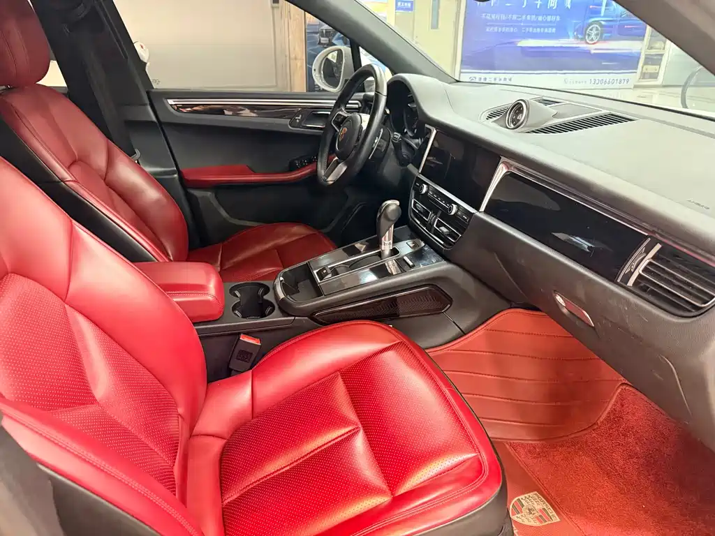 Porsche Macan — миниатюра 10