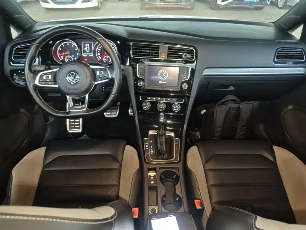 Volkswagen Golf — миниатюра 10