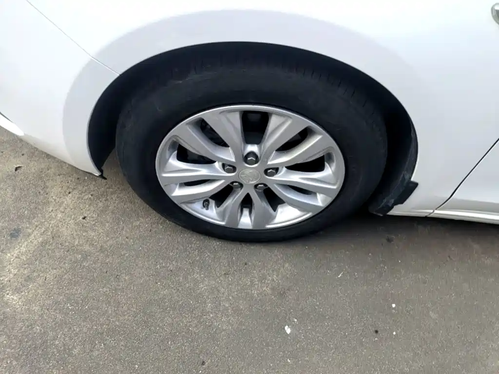 Buick Excelle — миниатюра 23