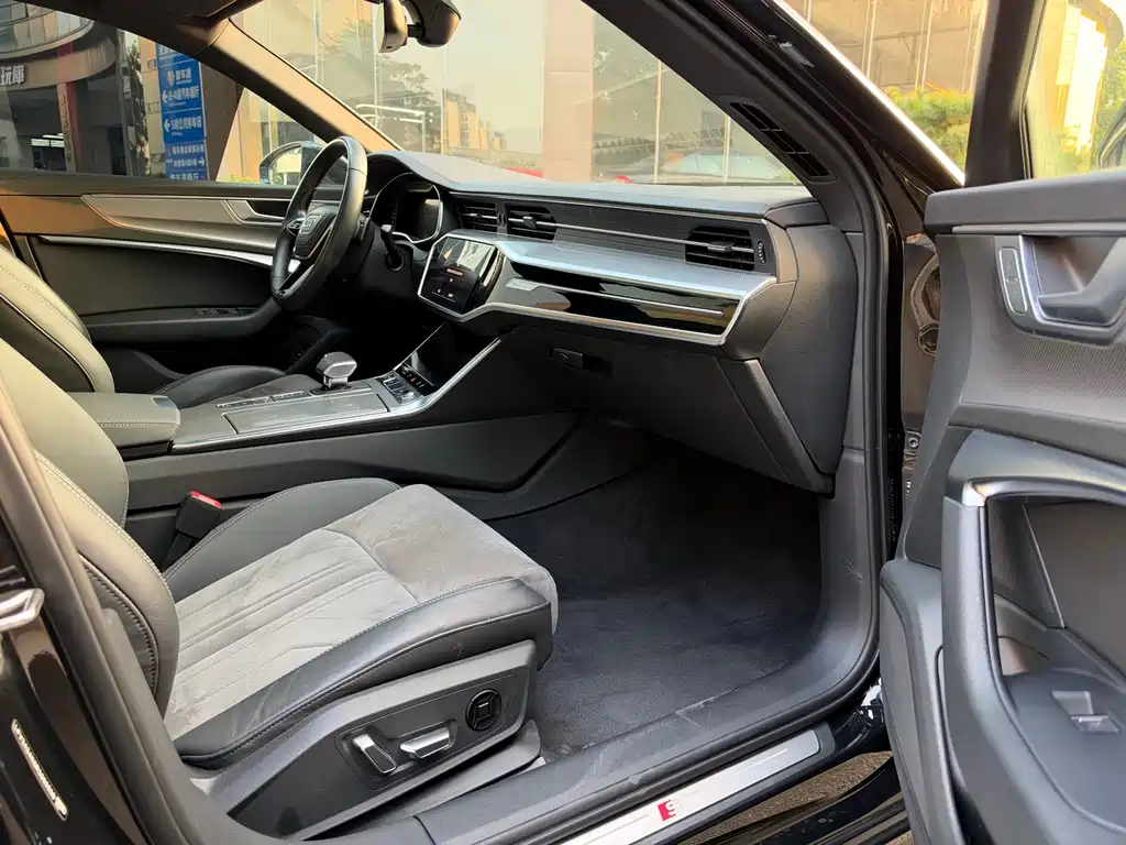 Audi A6L — миниатюра 13