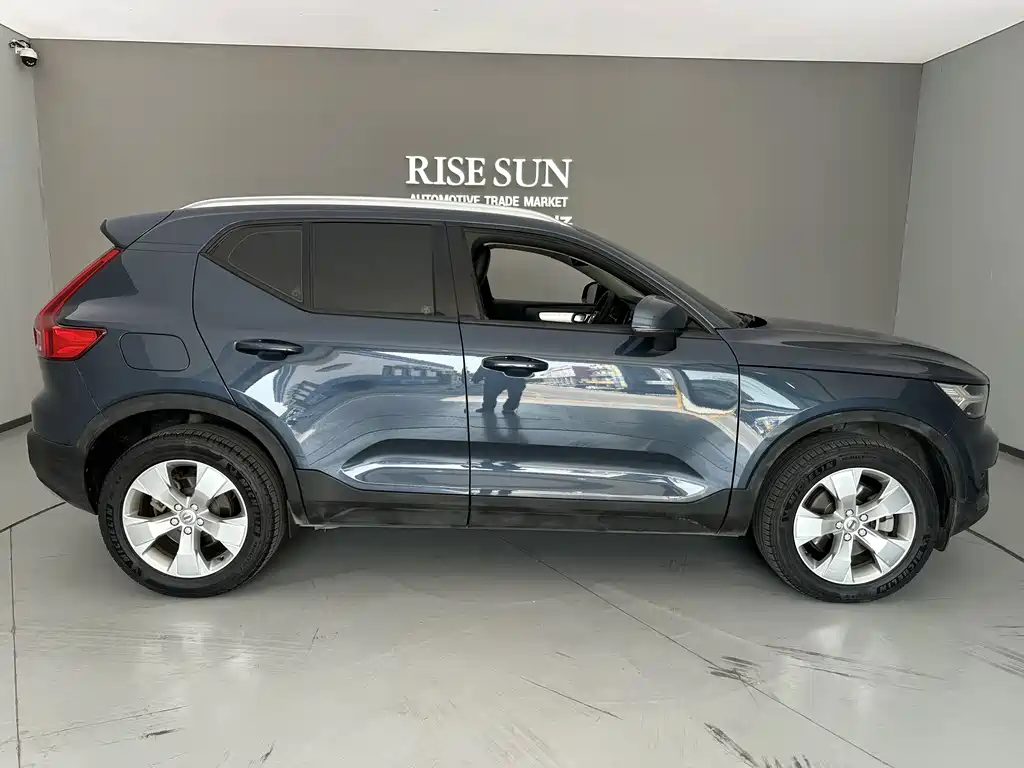 Volvo XC40 — миниатюра 4