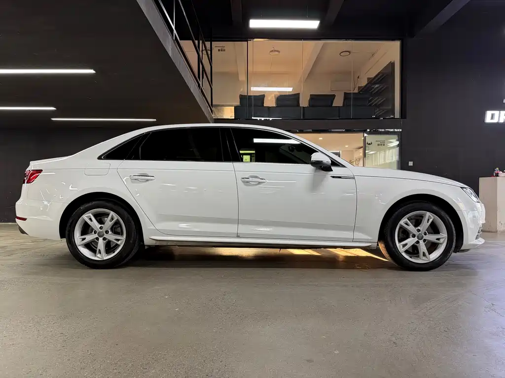 Audi A4L — миниатюра 10