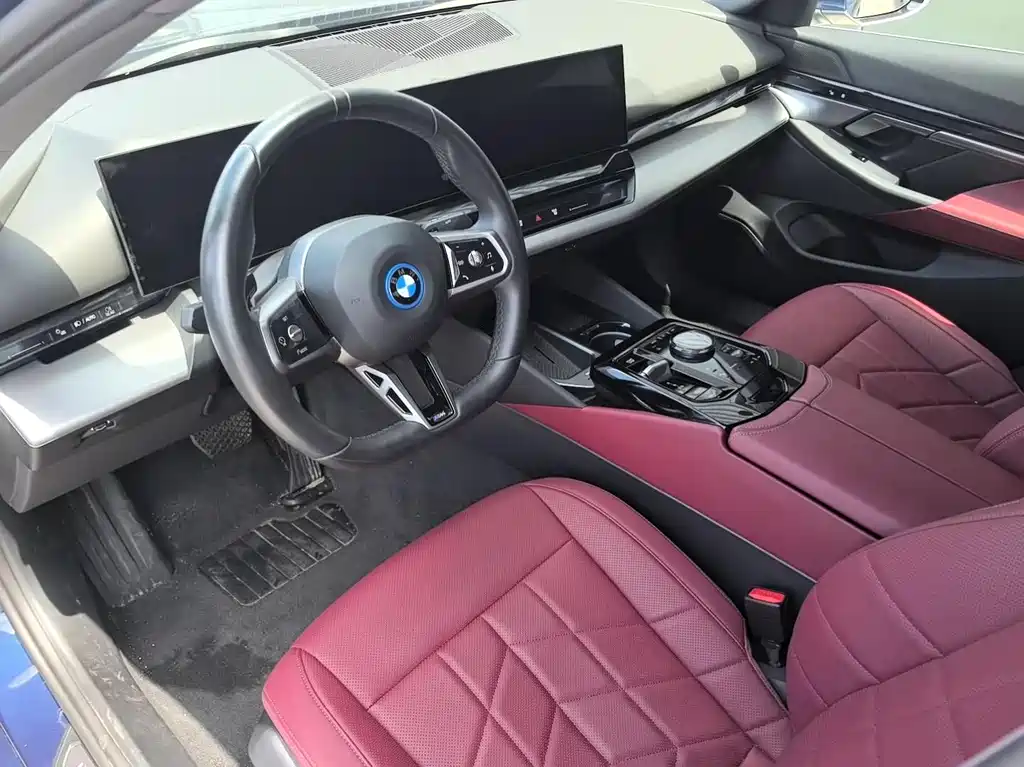 BMW I5