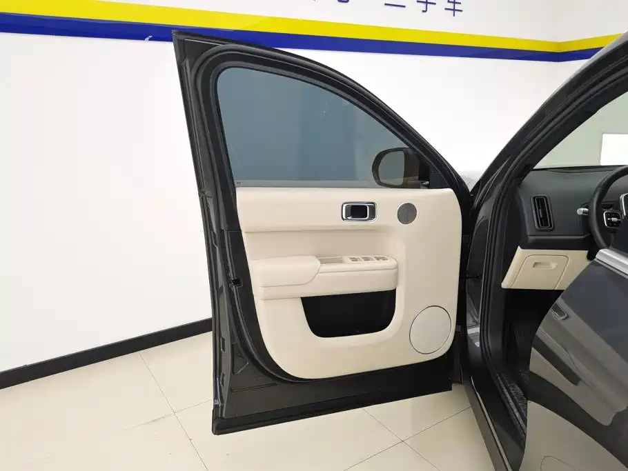Li Auto Li L8 — миниатюра 7