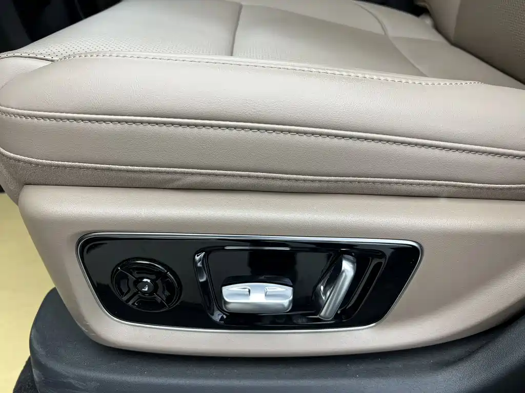 Li Auto Li L9 — миниатюра 31