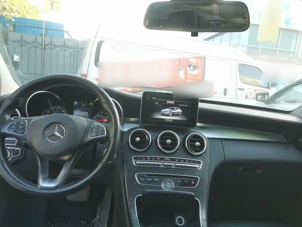 Mercedes-Benz C-Class — миниатюра 10